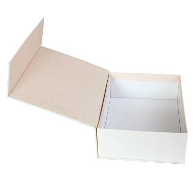 China Recycled Materials Factory Customized Book Shaped Magnetic Rigid Cardboard Paper Packaging Apparel Gift Box for sale