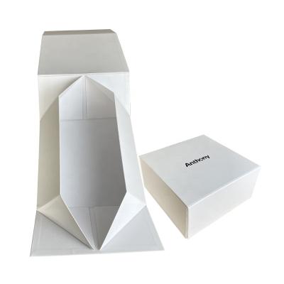 China Recyclable Factory Selling Customized Magnetic Folding Wedding Gift Box Packaging Underwear Box for sale