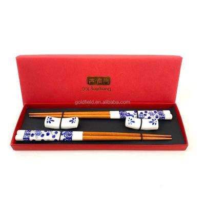 China Viable Restaurant Chinese Classical Style Blue and White Porcelain Wooden Chopsticks and Holder Ceramic Set for sale