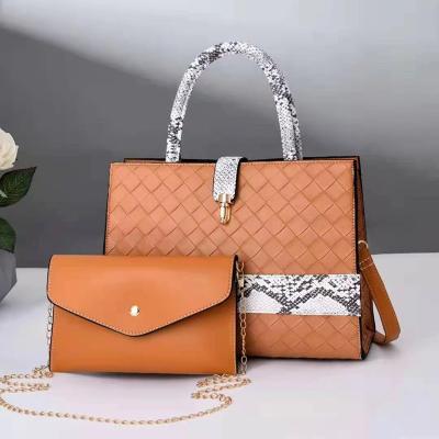 China Cross 2022 - Serpentine Quilted Bags Ladies Shoulder Luxury Set of Large Body Handbag Fashion New Arrival PU Leather Women's Handbags for sale