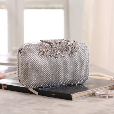 China Luxury Single Lock Ladies Diamond Clutch Purse Long Woman Bling Crystal Elegant Dinner Clutch Evening Wedding Party Bags for sale