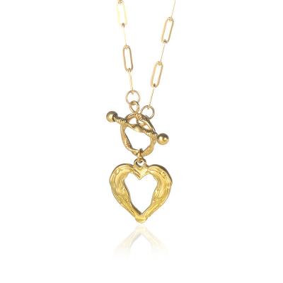 China 2021 FASHIONABLE Stainless Steel Pending 18K Gold Necklace Heart Necklace Chain Necklace for sale