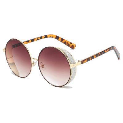 China Fashion sunglasses factory direct sales women's outdoor metal retro plastic frame straining sunglasses for sale