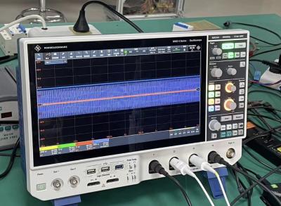 중국 로헤와 슈바르츠 MXO44 디지털 오실로스코프 4 채널 200 MHz 완전한 작동 조건 판매용