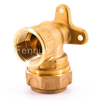 China Connect to Chinese PE Pipe System Manufacturer Wall Plated Brass Forged Elbow Compression PE Pipe Fitting for Coupling Fittings for sale