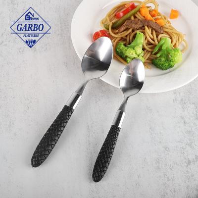 China Sustainable Customized 4 PCS Dinnerware Stainless Steel Flatware Acrylic Plastic Eco-friendly Set With White Handle And Logo Design for sale