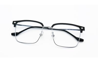 China Lightweight Comfort Pure Titanium Eyeglasses Rectangular Frame for sale