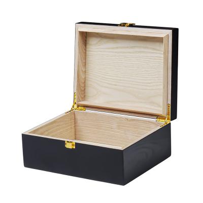 China Handmade Decorative Case With Hinged Lid Black Wooden Storage Box for sale