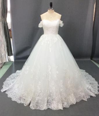 China YJ2036W 2023 new lace wedding dress anti-static big shoulder wedding dress 2023 tail main dress for sale