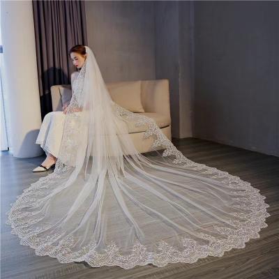 China YJ 7100V edge lace applique exquisite sequin lace big tail main gauze 5 meters long with hair comb wedding dress accessories for sale