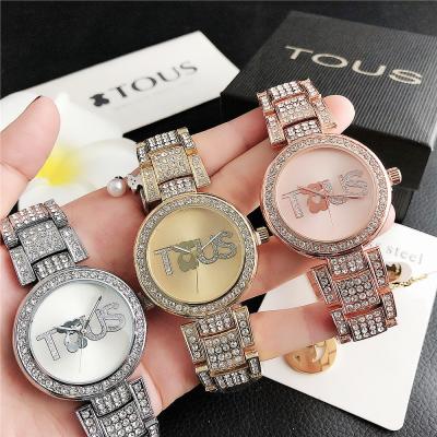 China 2021 new fashion simple fashion luxury crystal light diamond unisex exquisite children watch sports woman watch set for sale