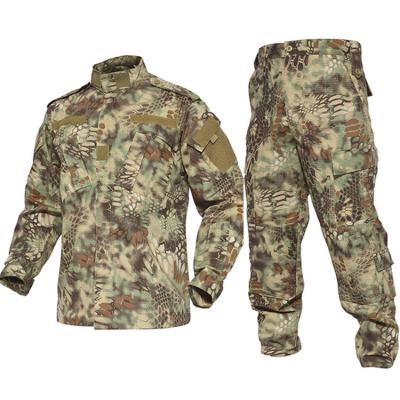 China Anti-Static Army Combat Jacket And Pants Uniform Camoualgue tc65% Polyester 35% Polyester Cotton for sale