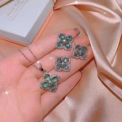 China KISS044 FASHIONABLE exquisite bridal creative beautiful flower form Emerald Jewelry Set Luxury Jewelry costume for sale