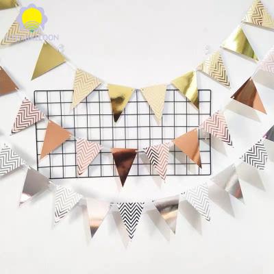 China Decoration Banner Triangle Pull Flag Paper Party Decoration for sale