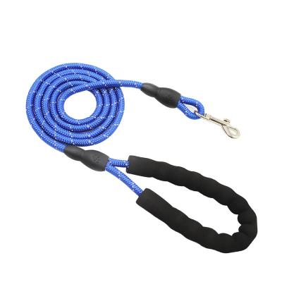 China Thoughtful Pet Rope Lead Wholesale Nylon Pet Chain Leads Puppy Training Leash for sale