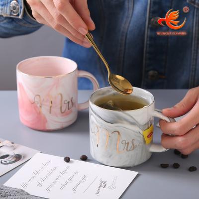 China WKTM08 Gift Box Style Stocked Marble Mug Set With Gold Printing Mr&Mrs Gold Rim 12oz Porcelain Coffee Mug Ceramic Mug Marble for sale