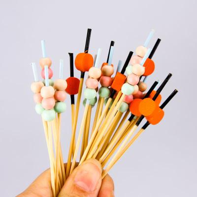 China Disposable the manufacturer directly sells high quality colorful bamboo, natural decorative fruit picking skewer for sale