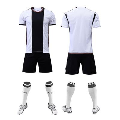 China Custom empty clothing sportswear the latest Thai youth football shirt set singlet soccer jersey wholesale comfortable breathable quick-drying new model for sale