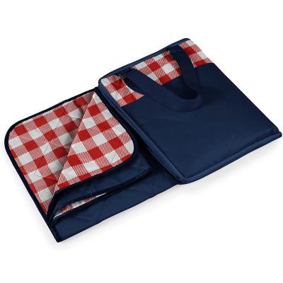 China New Popularity Waterproof Hot Sale Red And White Foldable Plaid Picnic Blanket Sand Proof Beach Blanket for sale