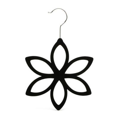 China DISPLAY Flower Shape Velvet Scarf Hanger With Chrome Plated Hook for sale