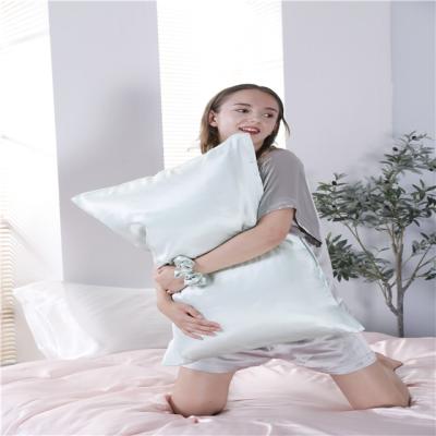 China Anti-Static Luxury Embroidery Pillowcase 100% Mulberry Silk Cover for sale