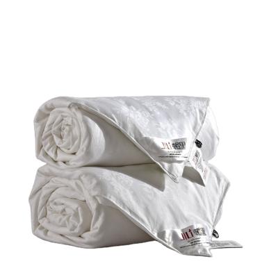 China Two in one duvet Jili Four Season White Jacquard 2 piece silk duvets filled with 100% grade A mulberry silk for sale