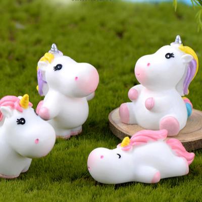 China Zoo Europe Large Miniature Cute Geometric Resin Couples Small Plastic Animal Figurines Toys for sale