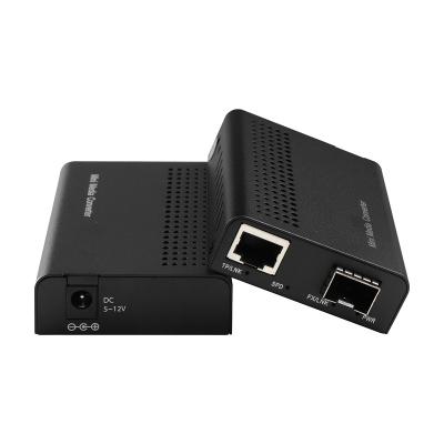 China Mini 10G Media Converter Unmanaged SFP+ Fiber Optic To 10GBased-T Rack Mountable for sale