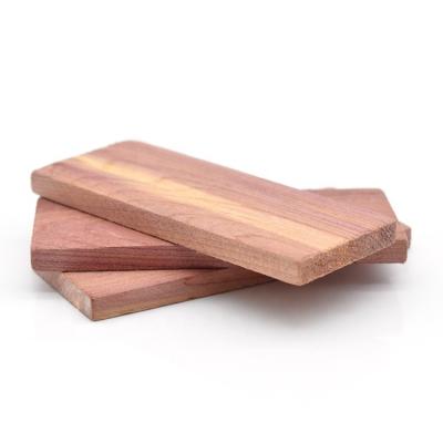 China China Wholesale Handmade Rectangular Red Cedar Blocks Natural Cedar Wood Blocks for Clothes Storage for sale