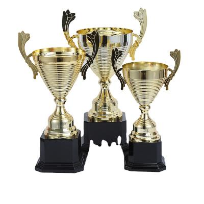 China 2022 China New Designs Big Cheap Trophy Award Custom Metal Trophy Cup for sale