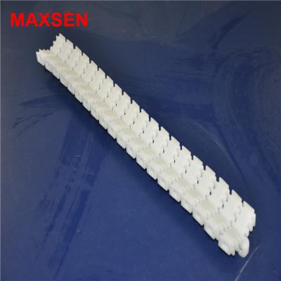 China POM W43 width flexible chain for plastic conveyor small bottle cans conveying for sale