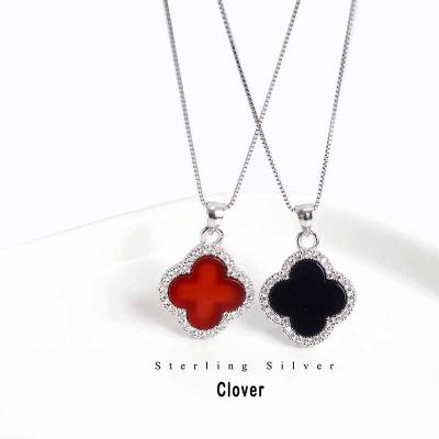 China Lucky Clover Pendant Necklace 925 Silver Clover Four Leaf Clover Women Pendant Necklaces for sale