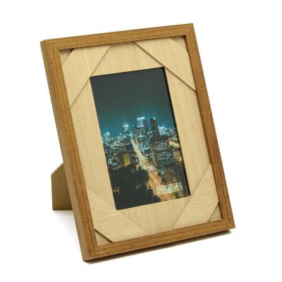 China Eco-Freindly High Quality Solid Wood Picture Frame Landscape Style Simple Oak Creative Wooden Home Decoration Glossy Wood Frame for sale