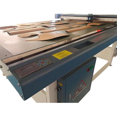 China Paper Pattern Cutter Flatbed Inkjet Printing and Cutting Machine with 400KG Weight for sale