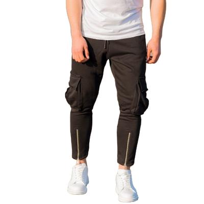 China Anti-pilling Mens Cargo Joggers Sport Tracksuit With Zipper Details Custom Sport Tracksuit With Pockets In Black for sale