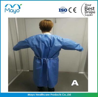 China EN13795 PPE Isolation Gown Disposable Medical Consumables for sale