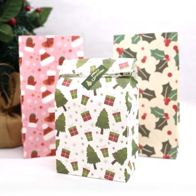 China Recycled Materials Merry Christmas Candy Gift Bag Food Cookies Packaging Paper Bags, Christmas Party Decor Supplies for sale