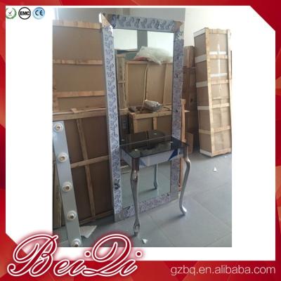 Китай Dressing table with light mirror used beauty salon furniture gold frame hair salon station mirror продается