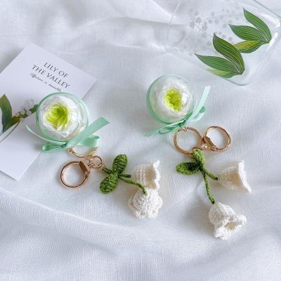 China Bridal Bouquets Handcrafted Suzuki and Austin Flowers Key Chain Gift Preserved Flowers for Wedding and Christmas Gift for sale