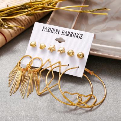 China Fashionable Women Jewelry Large Size Punk 14K Gold Hoop Earrings Wholesale Gold Vintage Round Hoop Earrings for sale