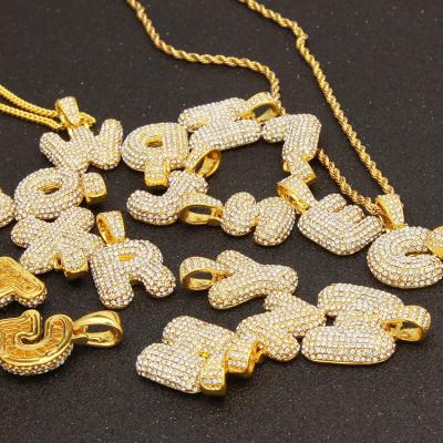 China Hot Selling Vintage Metal Thick Gold 26 Letters Rhinestone Initial Diamond Letter Pendant Necklace for sale