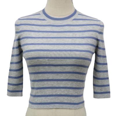 China 16GGCustom Anti-wrinkle Women Blue And White Color Contrast Knitted Sweater Pullover Top Women for sale