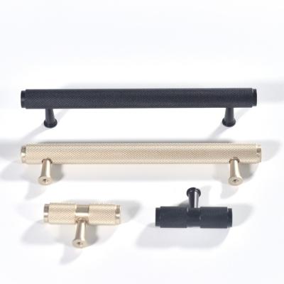 China Modern Knurled Kitchen Pulls Door Pull T Bar Cabinet Handle for sale