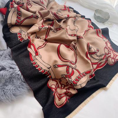 China Newest Scarf Spring Autumn Extended Shawl Chain Retro Fringed Cashmere Scarf For Women for sale