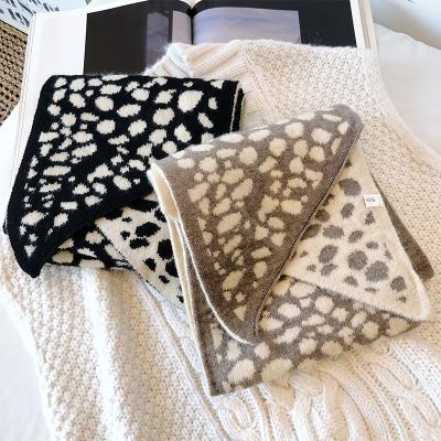 China Autumn Soft Japanese Winter Pattern Spot Insti Bib Cashmere Warm Knitted Cashmere Scarf for sale