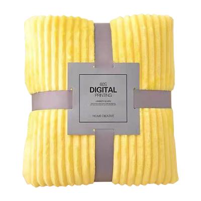 China Wholesale Custom Fuzzy Blanket For Bed Folded Luxury Pineapple Throw Blanket Super Soft Flannel Fleece Blanket Plain for sale