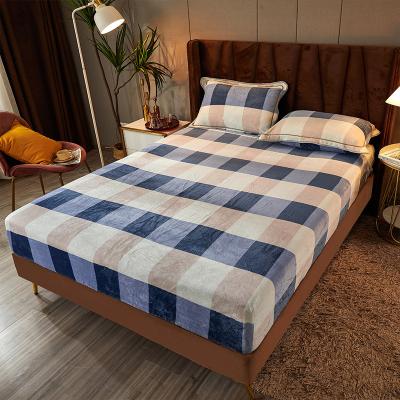 China Stocklot Soft Warm Luxury Satin Fleece Flannel Slik Single Mattress Cover for sale