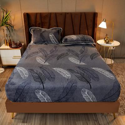 China Wholesale Customized Luxury Soft Cotton Twin Comforter Printed Waterproof Bed Sheet Mattress Cover for sale