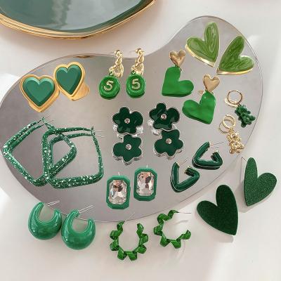 China Geometric Collection of 925 Needle Green Love Trendy Design Silver Alloy Earrings Retro Enamel Green Drop Earrings For Women for sale