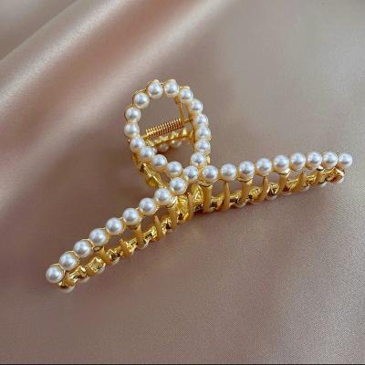 China Fashion New Arrival Crystal Pearl Beads Big Size Metal Hair Claw Clips Pearl Hair Claw Clips Female Cut for sale